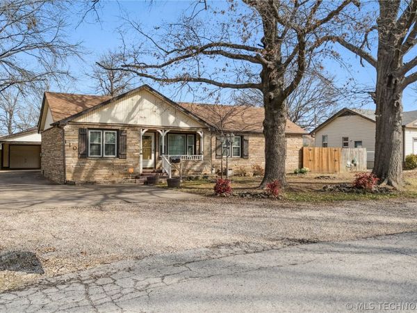 110 E 13th Place, Claremore, OK 74017