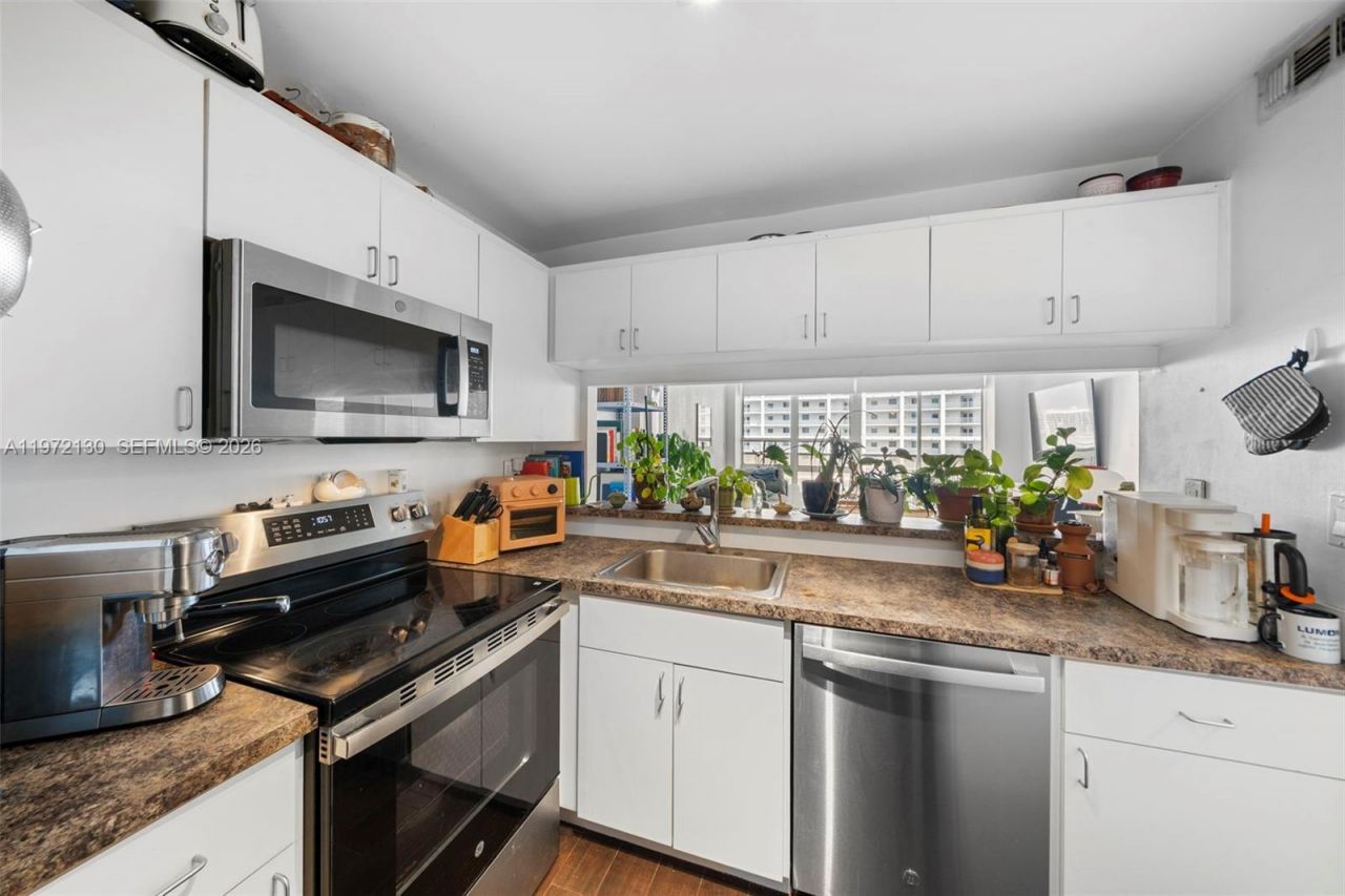 600 NE 36th St , Unit 1815, Miami, FL 33137 Photo