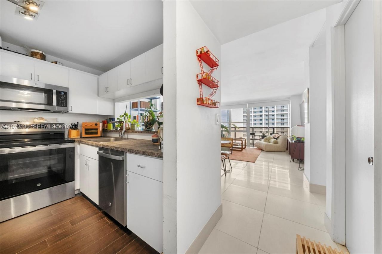 600 NE 36th St , Unit 1815, Miami, FL 33137 Photo
