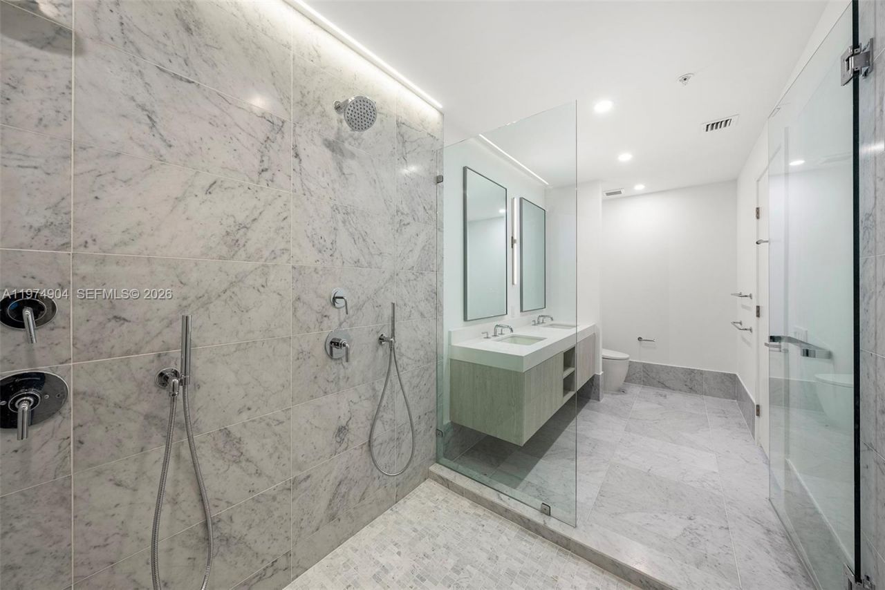 9201 E Bay Harbor Drive, Unit 805, Bay Harbor Islands, FL 33154 Photo