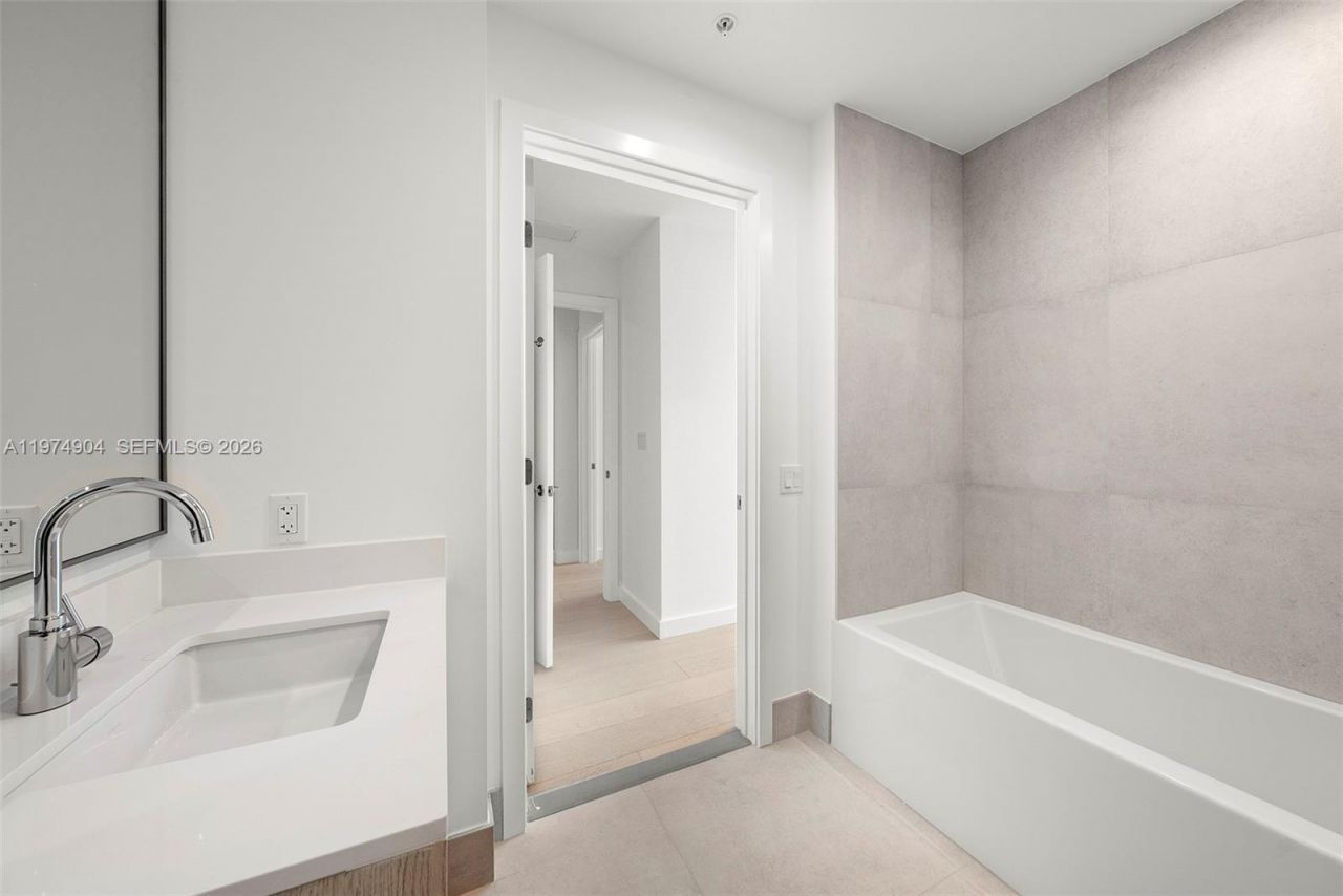 9201 E Bay Harbor Drive, Unit 805, Bay Harbor Islands, FL 33154 Photo