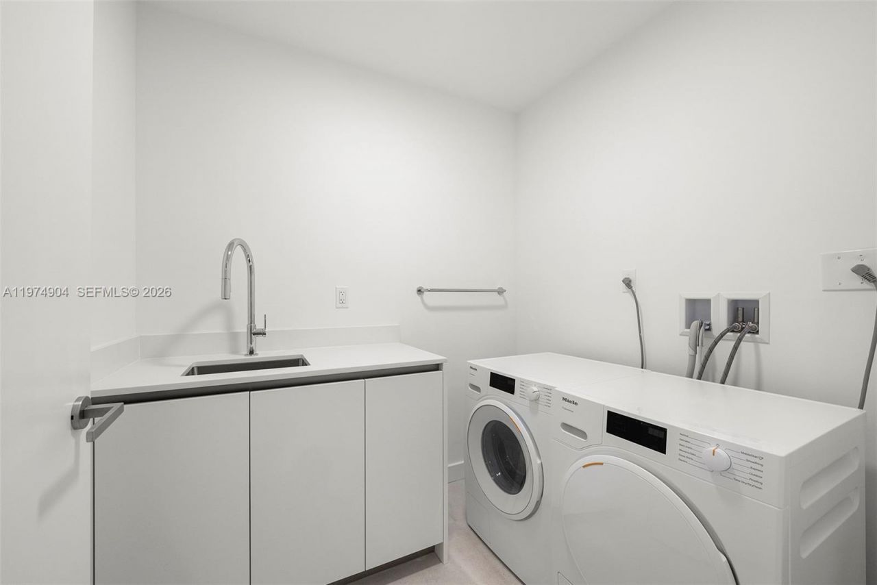 9201 E Bay Harbor Drive, Unit 805, Bay Harbor Islands, FL 33154 Photo