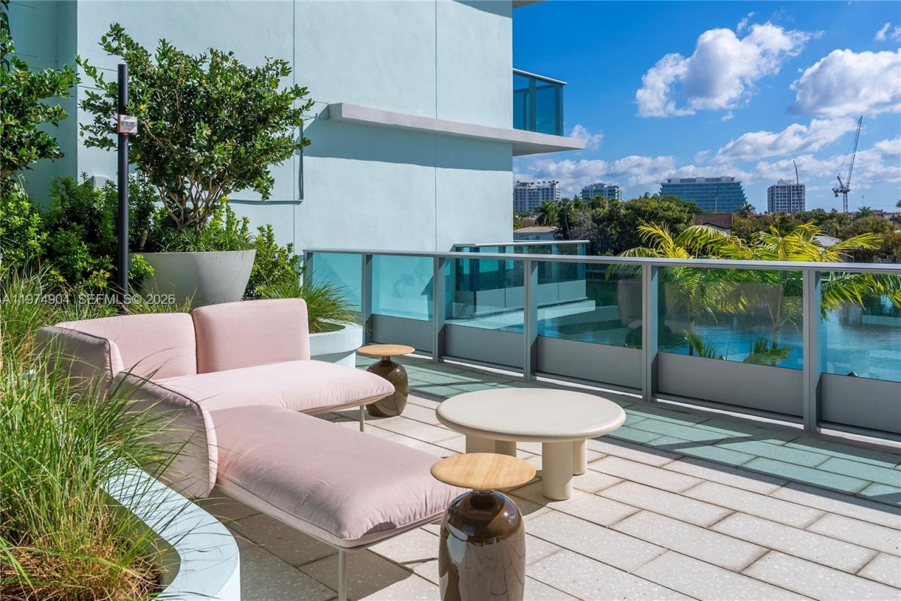 9201 E Bay Harbor Drive, Unit 805, Bay Harbor Islands, FL 33154 Photo