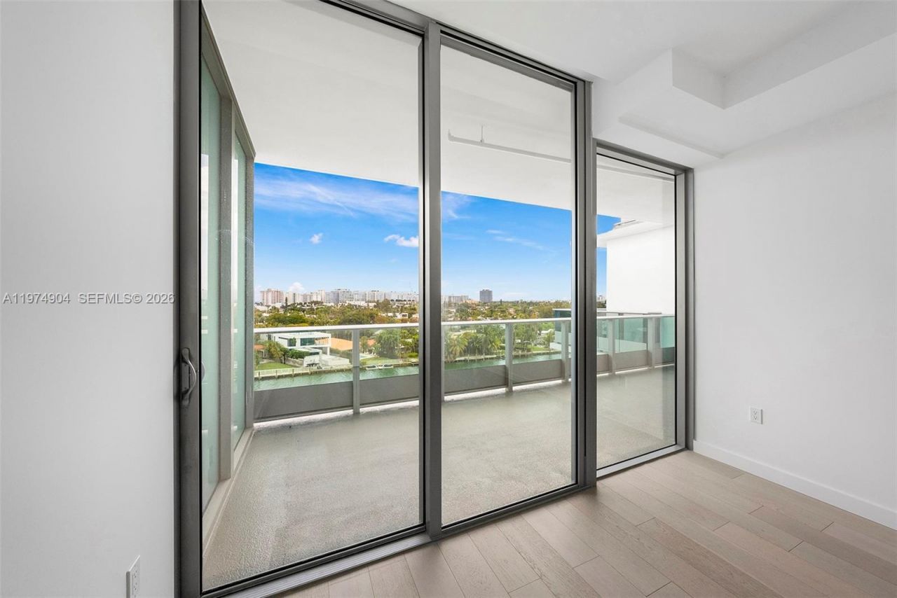 9201 E Bay Harbor Drive, Unit 805, Bay Harbor Islands, FL 33154 Photo