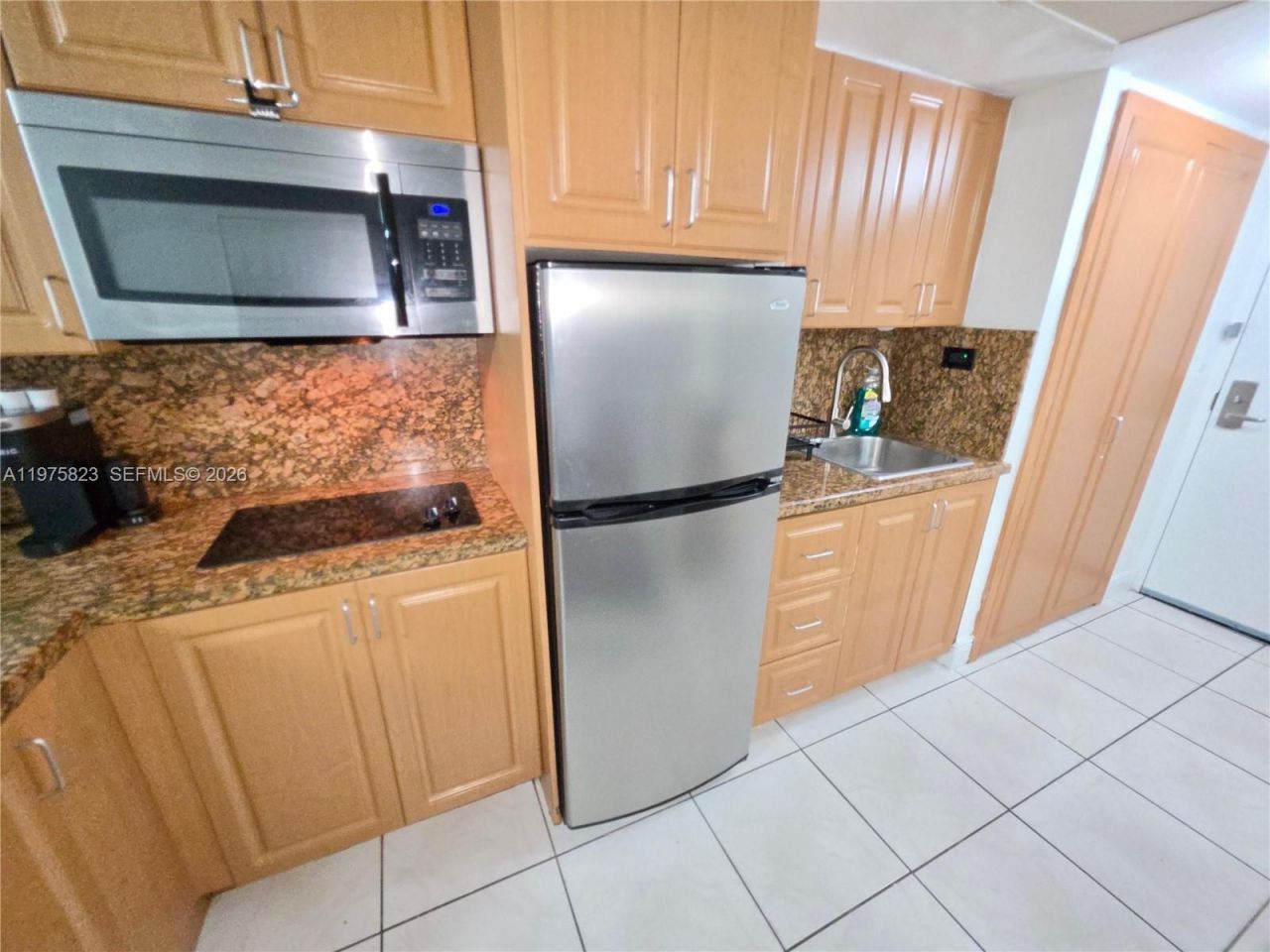19201 Collins Av, Unit 432, Sunny Isles Beach, FL 33160 Photo