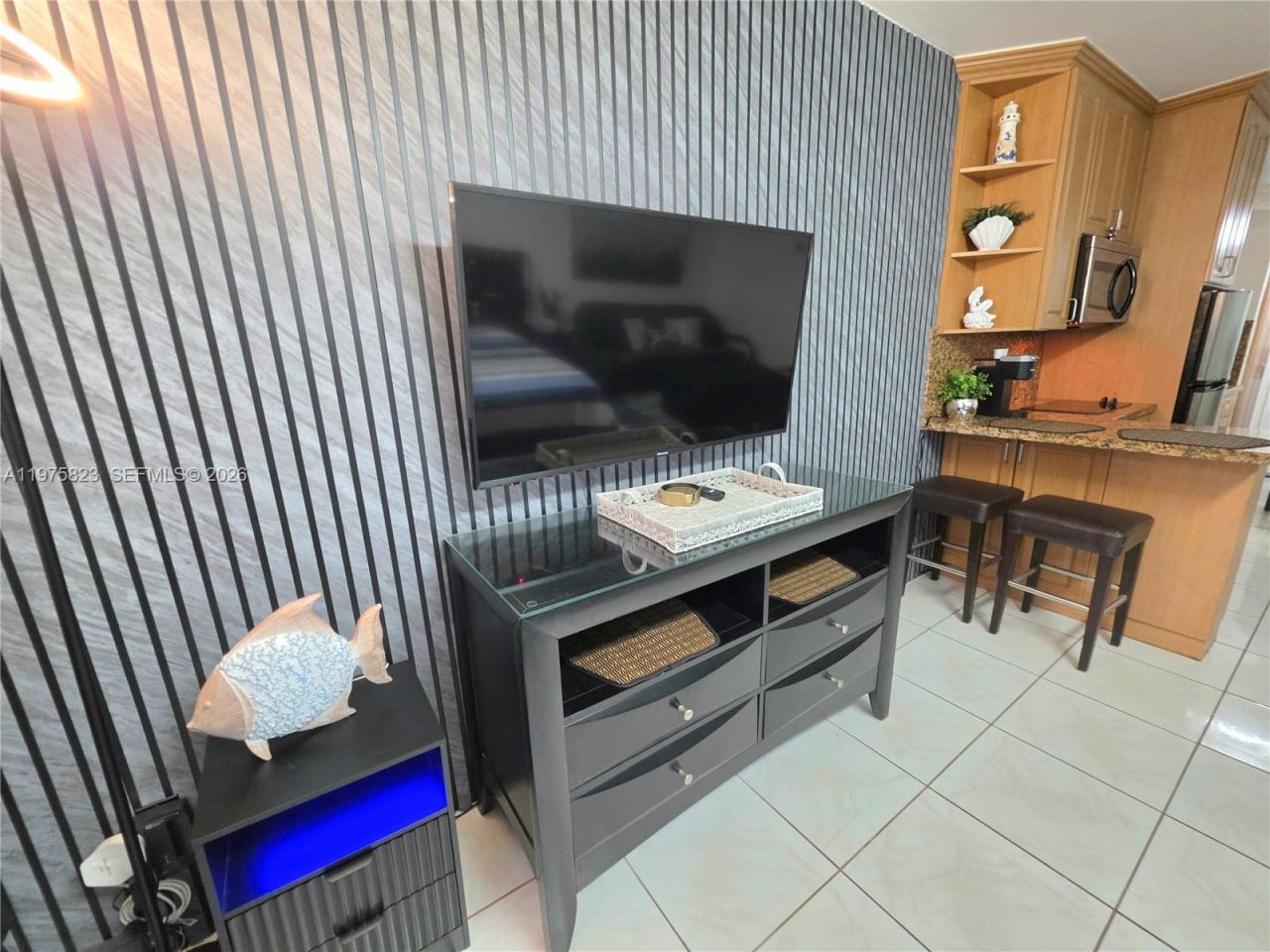 19201 Collins Av, Unit 432, Sunny Isles Beach, FL 33160 Photo