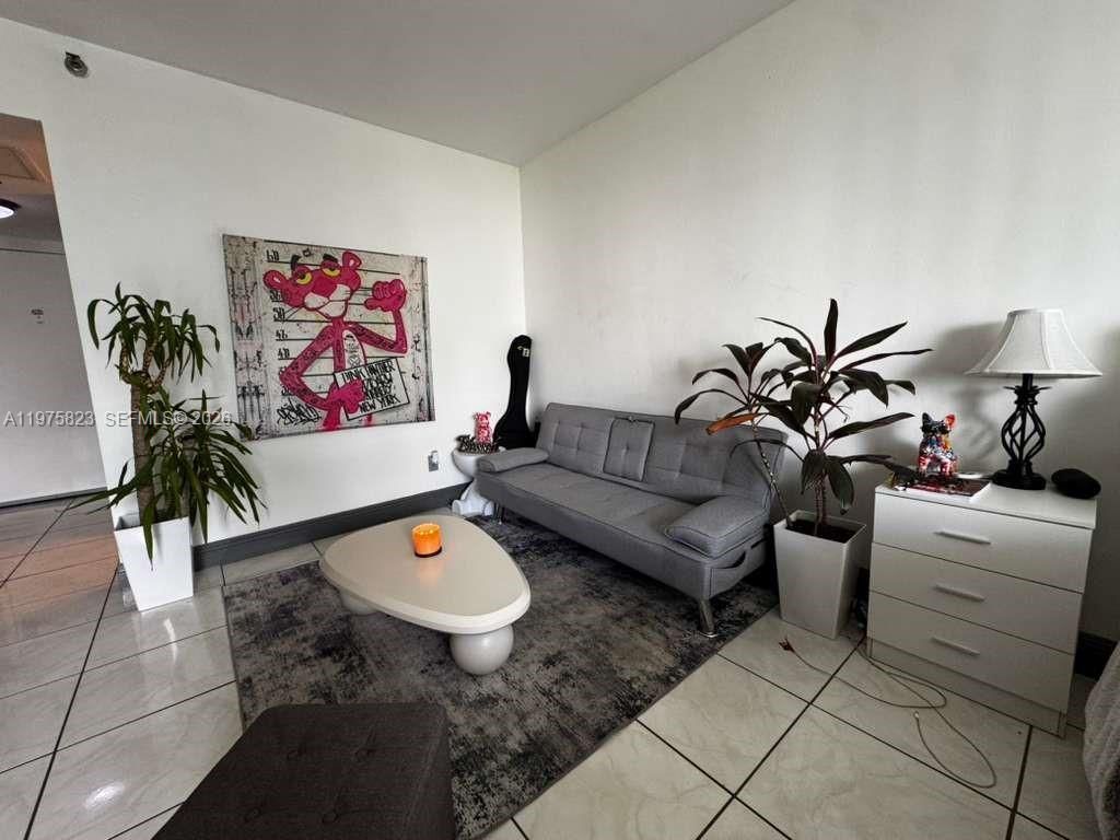 19201 Collins Av, Unit 432, Sunny Isles Beach, FL 33160 Photo