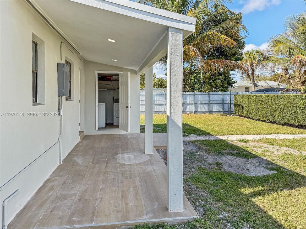 5245 SW 98th Ct, Miami, FL 33165 Photo