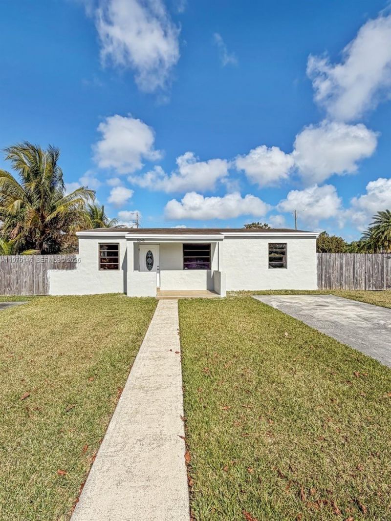 5245 SW 98th Ct, Miami, FL 33165 Photo