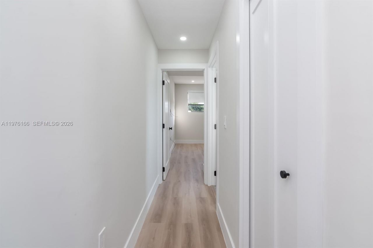 8421 SW 27th Ter, Miami, FL 33155 Photo