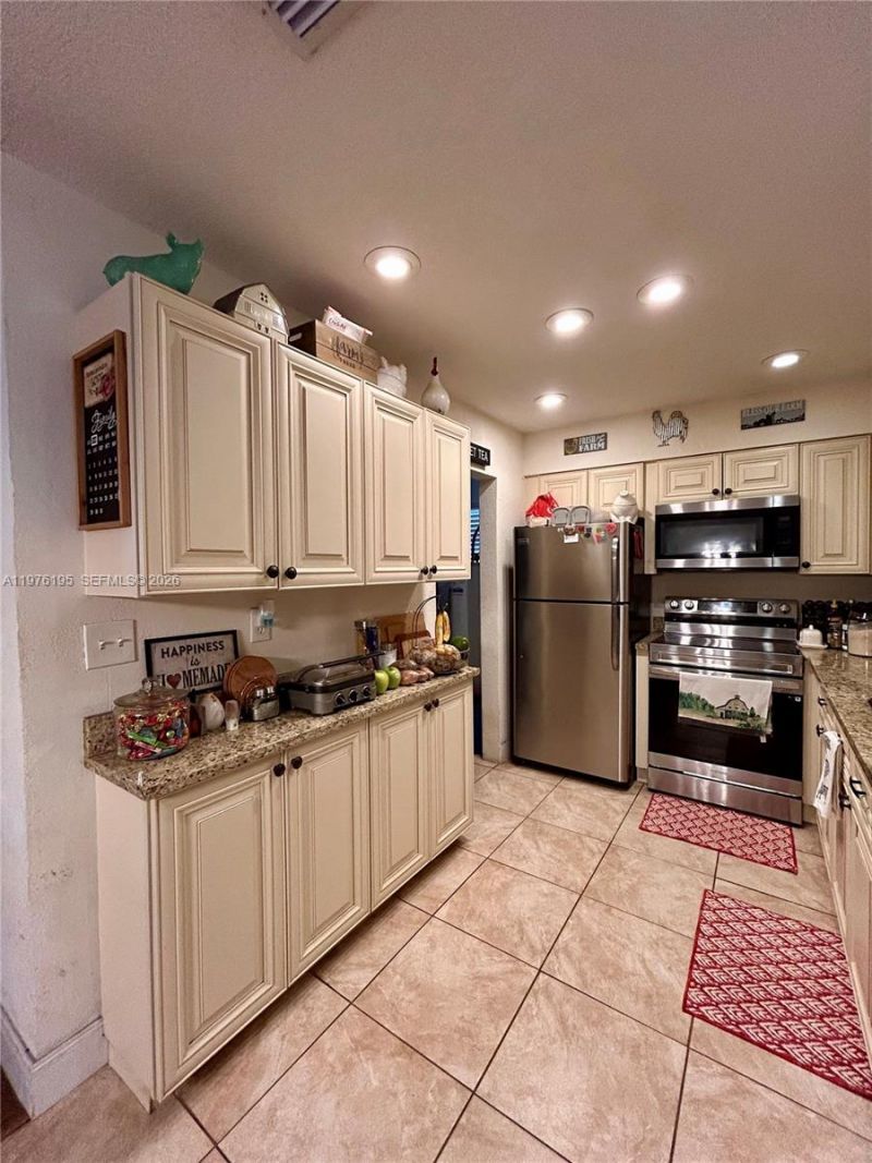 6605 NW 76th St, Tamarac, FL 33321 Photo