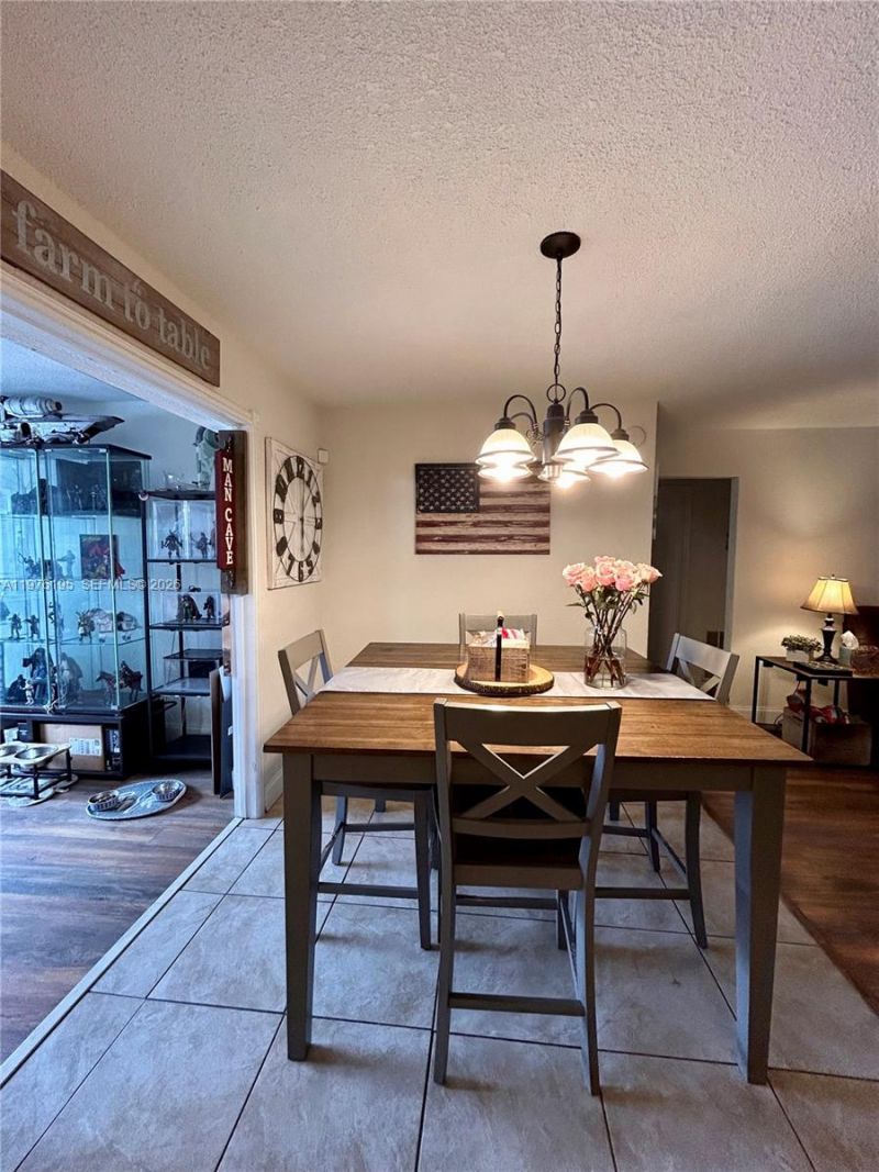 6605 NW 76th St, Tamarac, FL 33321 Photo