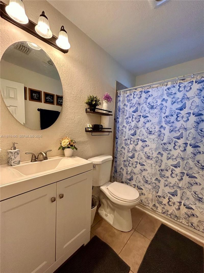 6605 NW 76th St, Tamarac, FL 33321 Photo