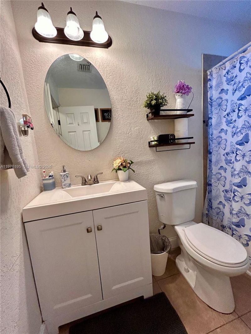 6605 NW 76th St, Tamarac, FL 33321 Photo