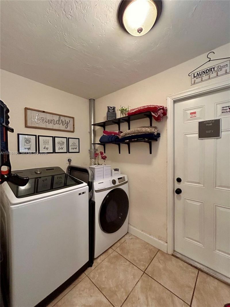 6605 NW 76th St, Tamarac, FL 33321 Photo