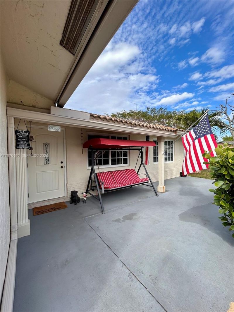 6605 NW 76th St, Tamarac, FL 33321 Photo