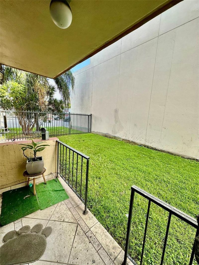 424 SW 7th St , Unit 102, Miami, FL 33130 Photo