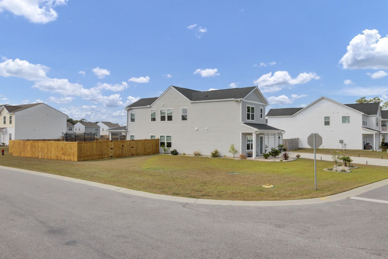 101 Lucca Drive Photo 59