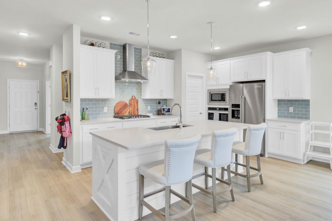 101 Lucca Drive Photo 9