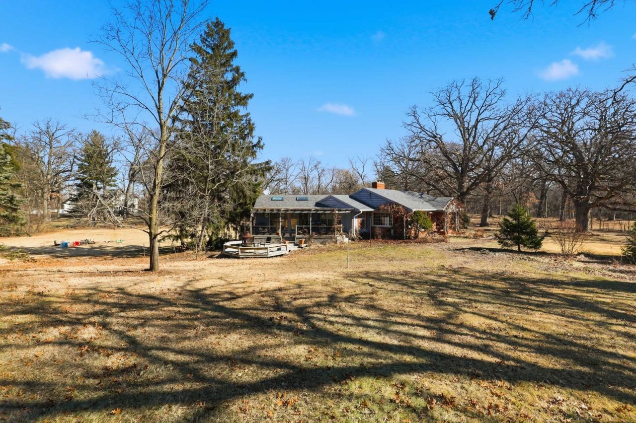 30W030 SCHICK Road, Bartlett, IL 60104