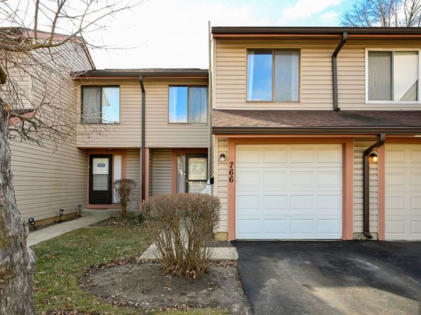 766 Colorado Court , Carol Stream, IL 60188
