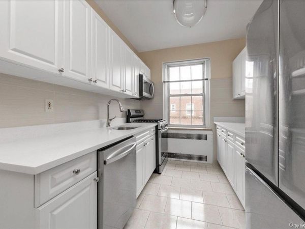 175-06 Devonshire Road , Unit 6O, Jamaica Estates, NY 11432