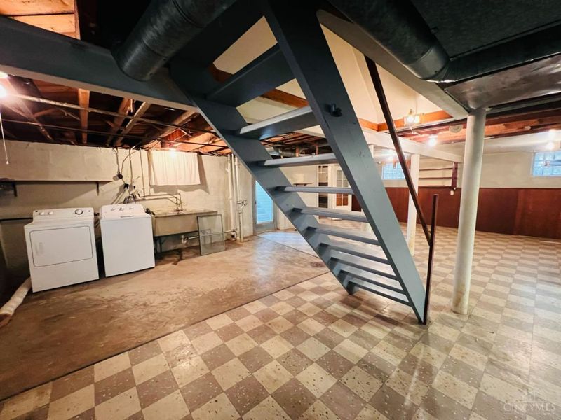 7905 Plainfield Road, Deer Park, OH 45236 Photo 19