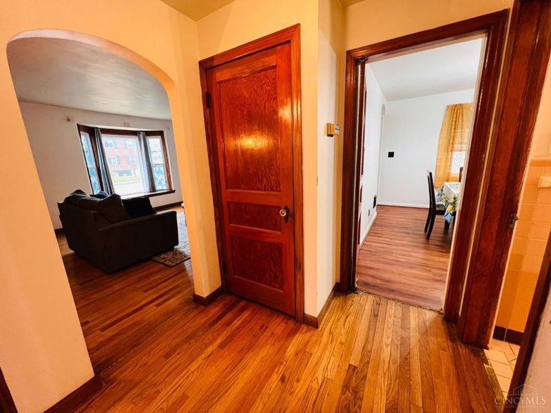 7905 Plainfield Road, Deer Park, OH 45236 Photo 5