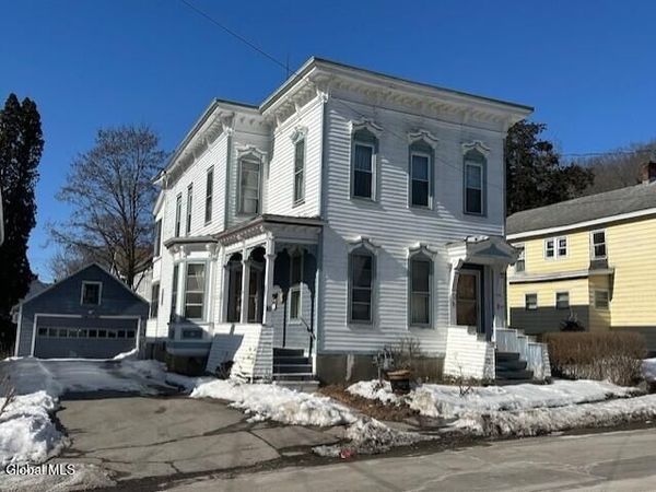 16 Jackson Street, Amsterdam, NY 12010