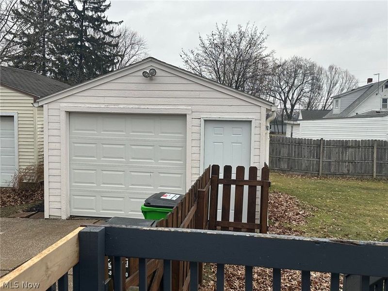 1193 Stratford, Barberton, OH 44203 Photo 16