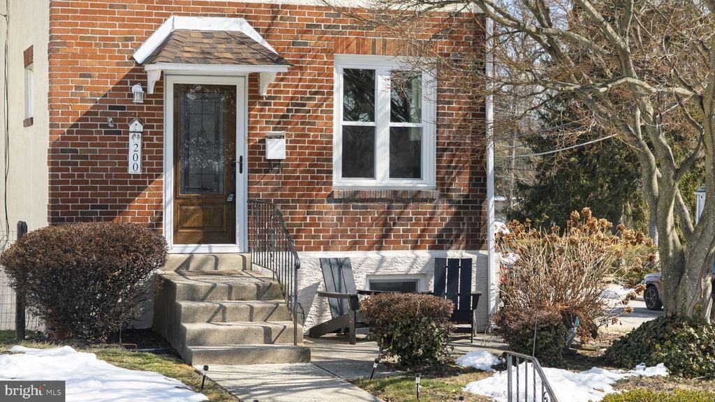 200 WILLOWBROOK AVENUE, FOLSOM, PA 19033