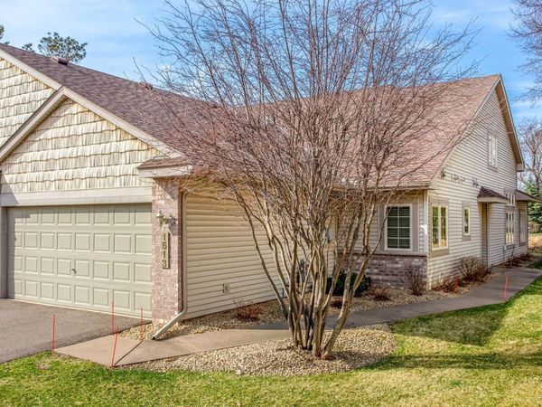 1513 Pine Pointe, White Bear Lake, MN 55110