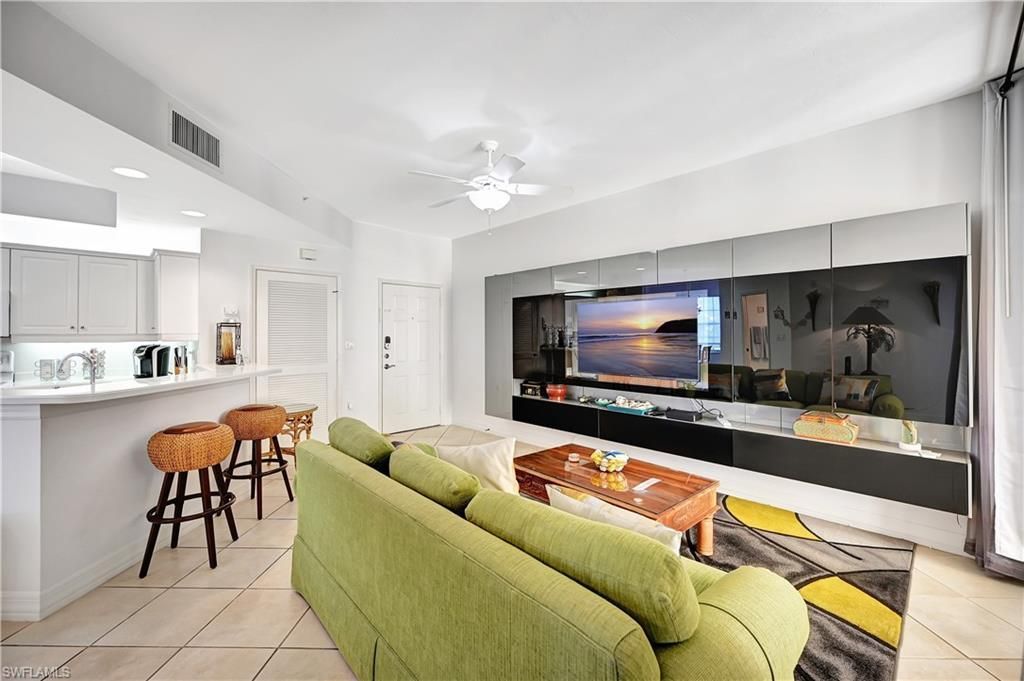 410 Bayfront Pl, Unit 2409, Naples, FL 34102 Photo