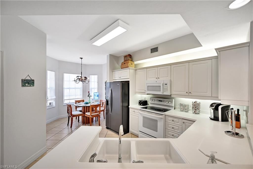 410 Bayfront Pl, Unit 2409, Naples, FL 34102 Photo