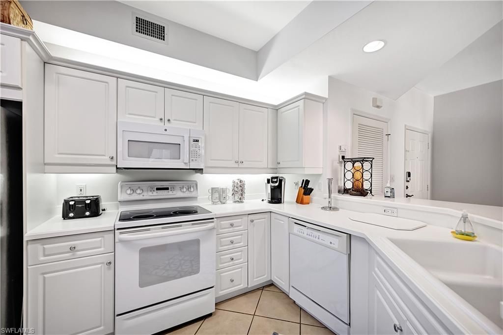 410 Bayfront Pl, Unit 2409, Naples, FL 34102 Photo