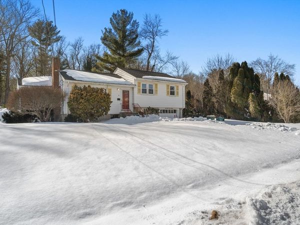 38 Garden Parkway, Norwood, MA 02062