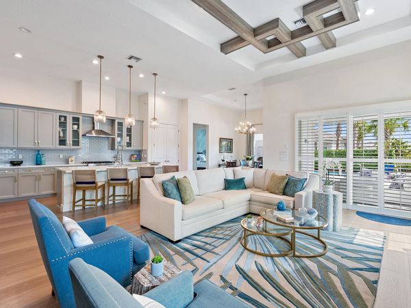 10038 Regency Way, Palm Beach Gardens, FL 33412