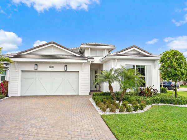 10038 Regency Way, Palm Beach Gardens, FL 33412