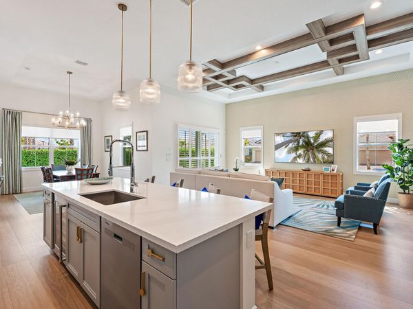 10038 Regency Way, Palm Beach Gardens, FL 33412