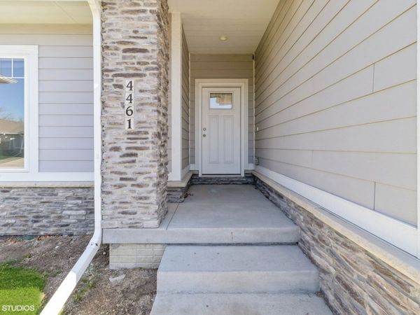 4461 Lower Beaver Road, Des Moines, IA 50310