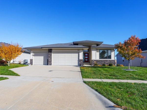 861 82nd Court, West Des Moines, IA 50266