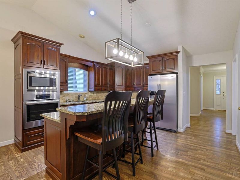 1341 Stableview Circle, Maineville, OH 45039 Photo 12