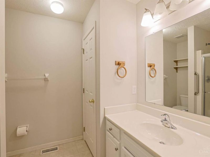 1341 Stableview Circle, Maineville, OH 45039 Photo 19