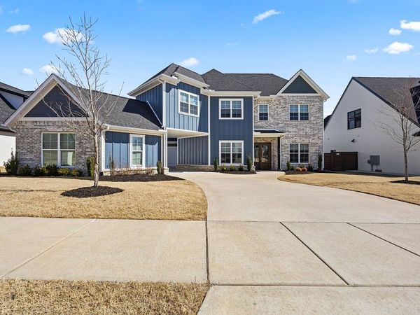 505 SW Autumn Hills Road , Bentonville, AR 72712