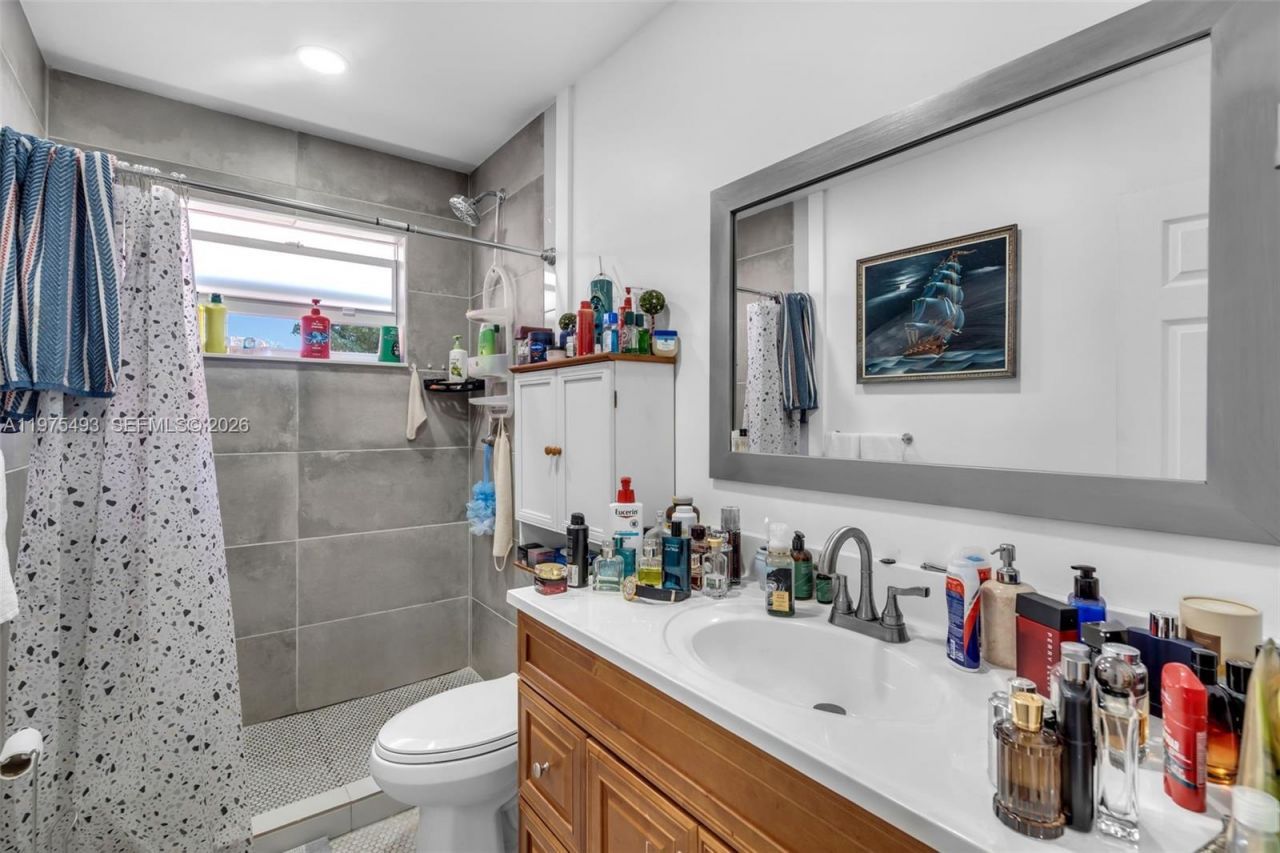 3055 NW 23rd Ave, Miami, FL 33142 Photo