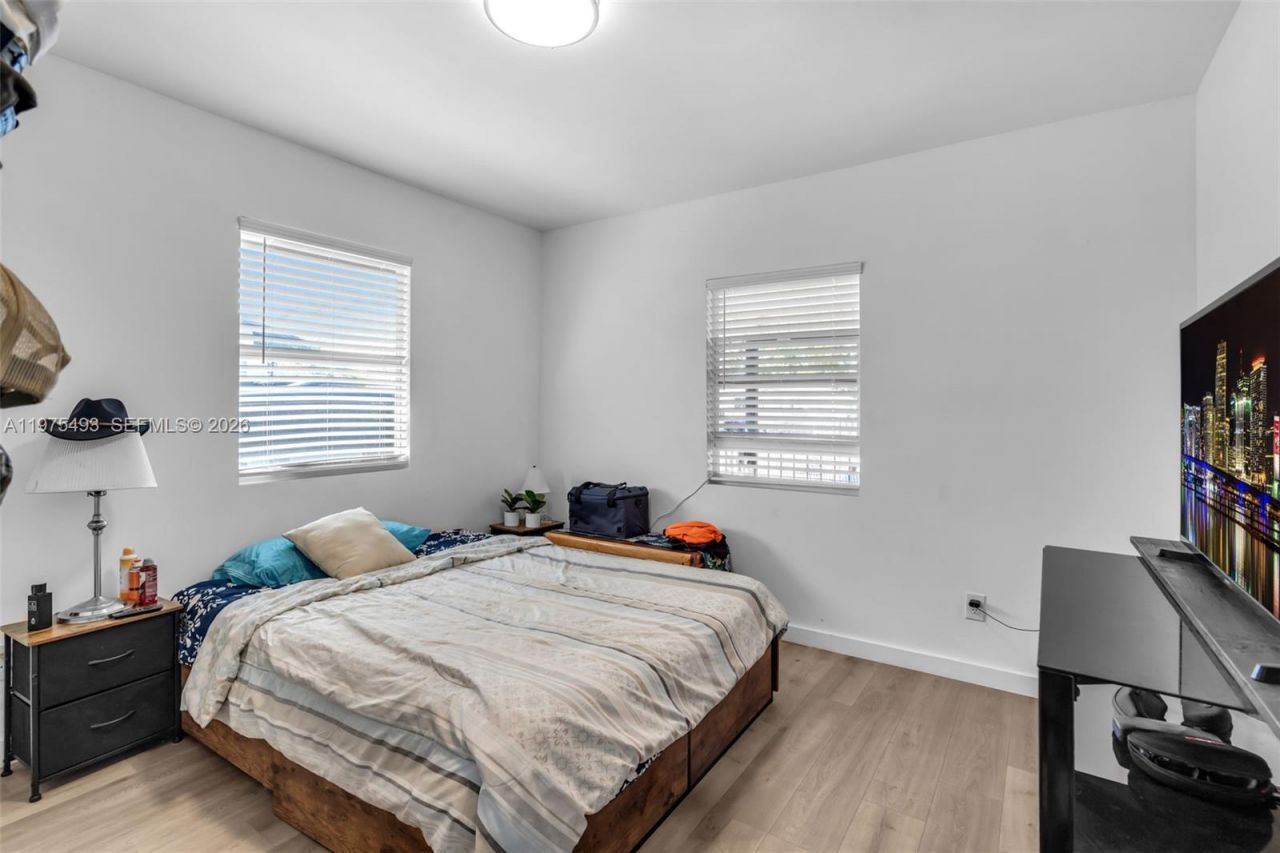 3055 NW 23rd Ave, Miami, FL 33142 Photo