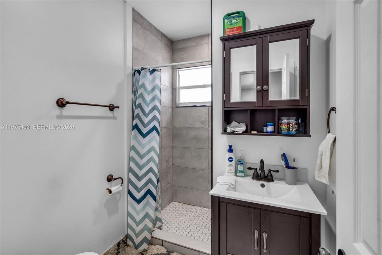 3055 NW 23rd Ave, Miami, FL 33142 Photo