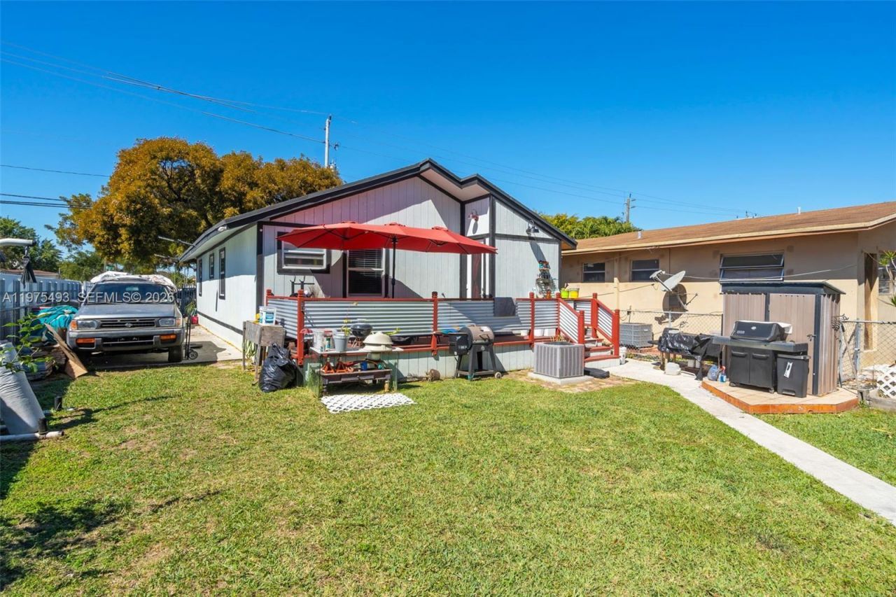 3055 NW 23rd Ave, Miami, FL 33142 Photo