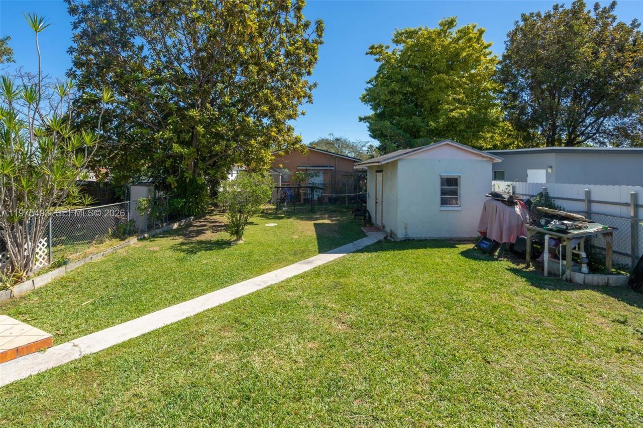 3055 NW 23rd Ave, Miami, FL 33142 Photo