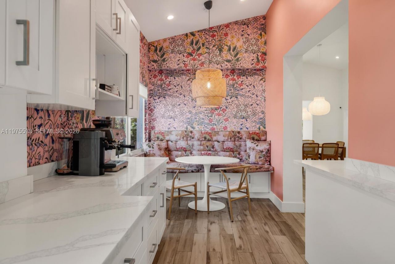 7630 NE 8th Ave , Miami, FL 33138 Photo